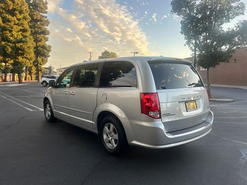 Used 2012 Dodge Grand Caravan Crew image 18