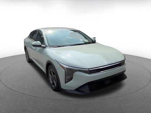 Used 2025 Kia K4 LXS image 3