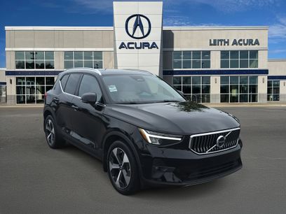 Used 2023 Volvo XC40 B5 Ultimate