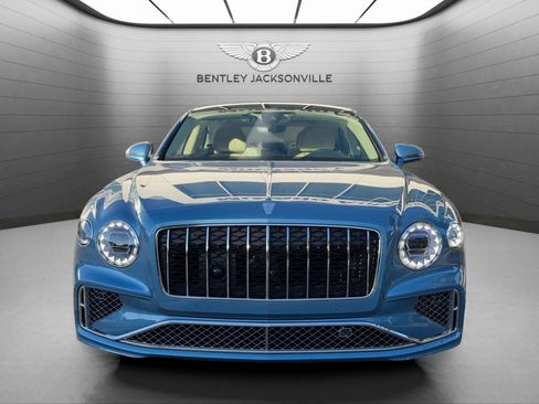 New 2026 Bentley Flying Spur Azure image 8