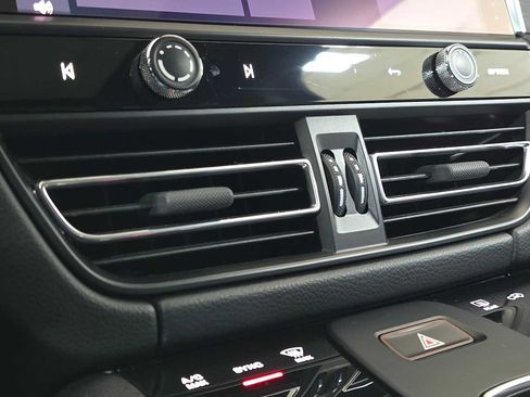 Used 2022 Porsche Macan GTS image 32