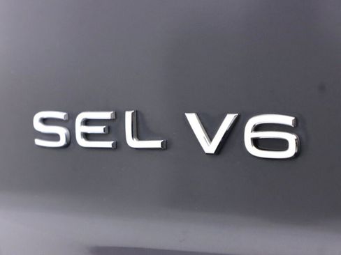 Used 2020 Volkswagen Atlas Cross Sport SEL image 39