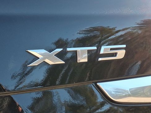 Certified 2023 Cadillac XT5 Sportv w/ Technology Package image 37