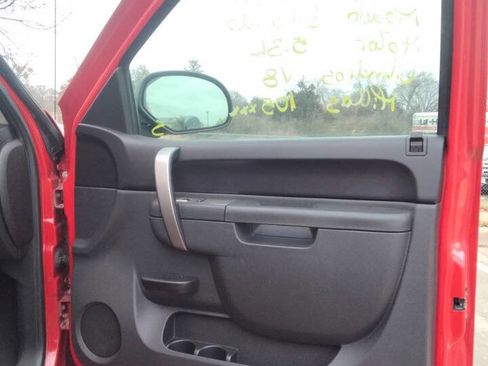 Used 2011 Chevrolet Silverado 1500 LT w/ Interior Plus Package image 17