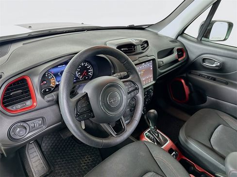 Used 2022 Jeep Renegade Trailhawk image 10