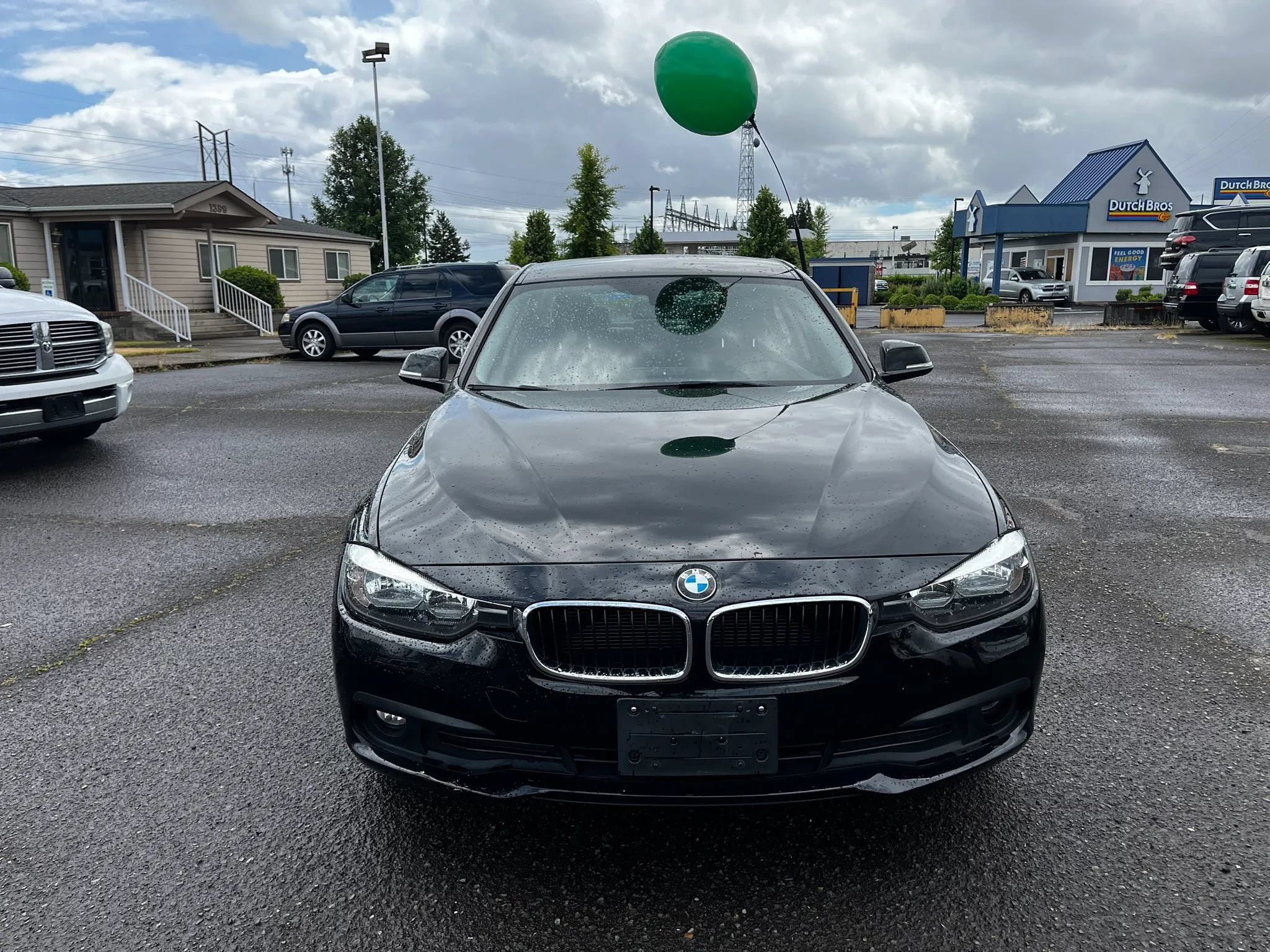 Used 2017 BMW 320i Sedan RWD image 8