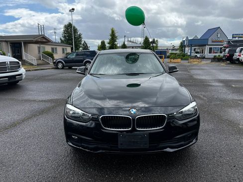 Used 2017 BMW 320i Sedan RWD image 8