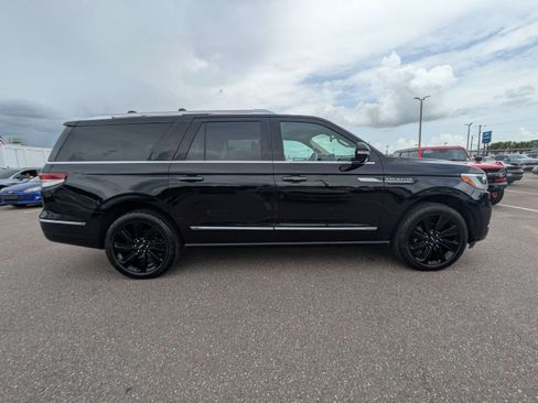 Used 2023 Lincoln Navigator L Reserve AWD/4WD image 2