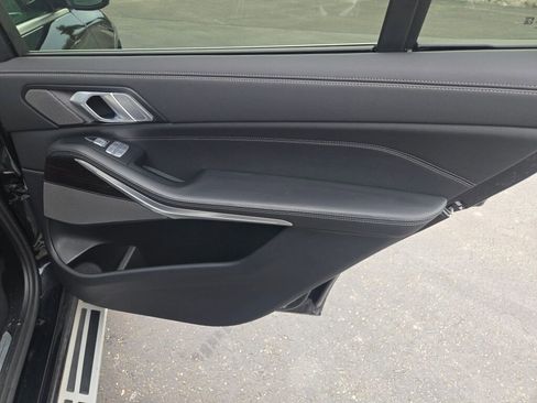 Used 2025 BMW X7 xDrive40i image 9