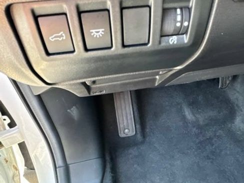 Certified 2025 Subaru Ascent Premium AWD/4WD image 16