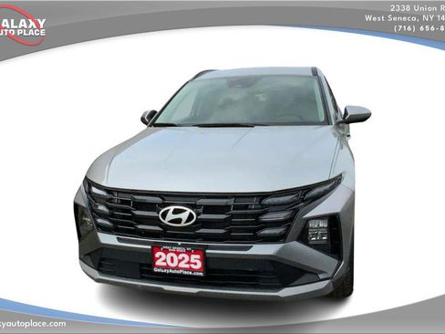 Used 2025 Hyundai Tucson SEL image 2