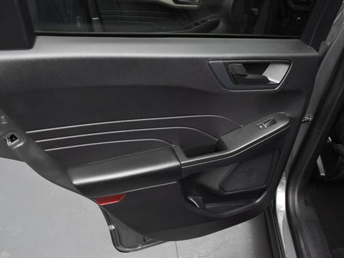 Used 2022 Ford Escape SE w/ SE Sport Appearance Package AWD/4WD image 16