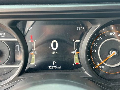 Used 2025 Jeep Wrangler Unlimited Rubicon AWD/4WD image 46