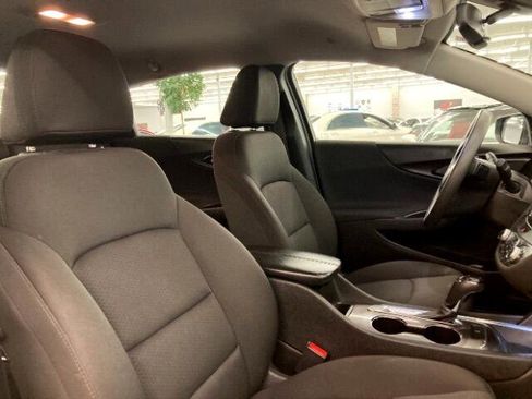 Used 2019 Chevrolet Malibu LT image 13