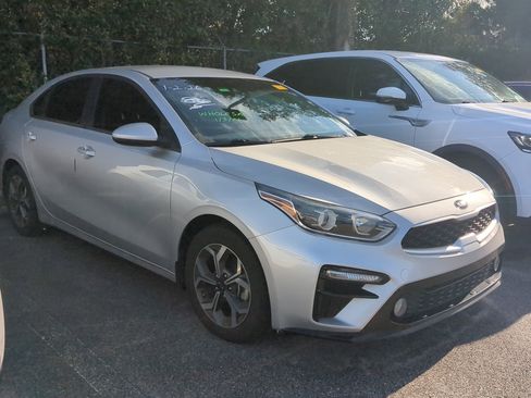 Certified 2020 Kia Forte LXS image 3