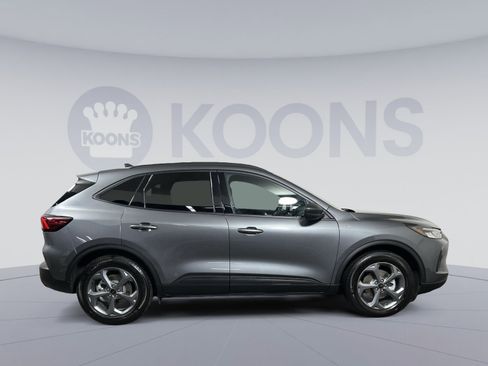 Used 2025 Ford Escape ST-Line w/ Equipment Group 301A image 8