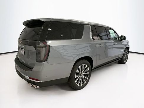 New 2026 Chevrolet Suburban High Country AWD/4WD image 6