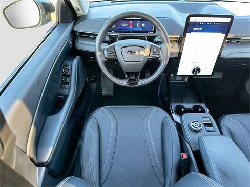 Used 2024 Ford Mustang Mach-E Premium image 23