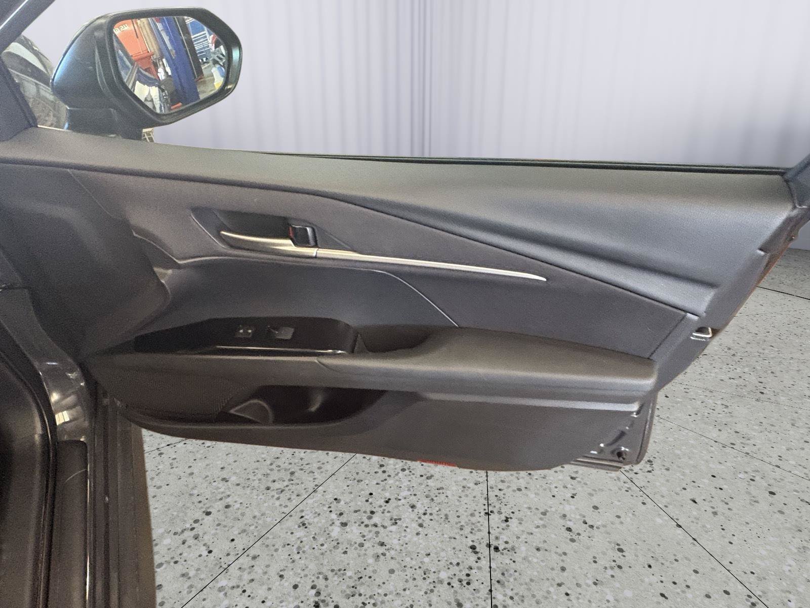 Used 2025 Toyota Camry LE FWD image 9