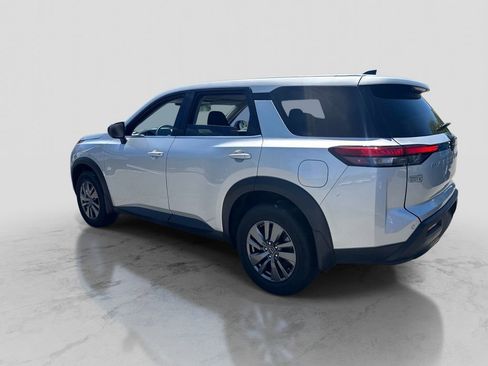 Certified 2025 Nissan Pathfinder S AWD/4WD image 3