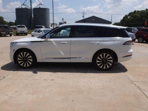 Used 2020 Lincoln Aviator Black Label Grand Touring w/ Class IV Trailer Tow Package image 5