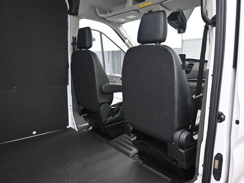 New 2026 Ford Transit 250 148 Medium Roof w/ Load Area Protection Package RWD image 22