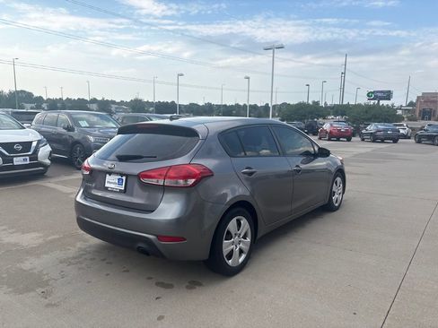 Used 2016 Kia Forte LX FWD image 5