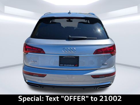 Certified 2023 Audi Q5 2.0T Premium Plus w/ Premium Plus Package image 3