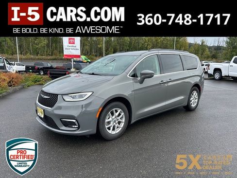 Used 2022 Chrysler Pacifica Touring-L FWD image 1