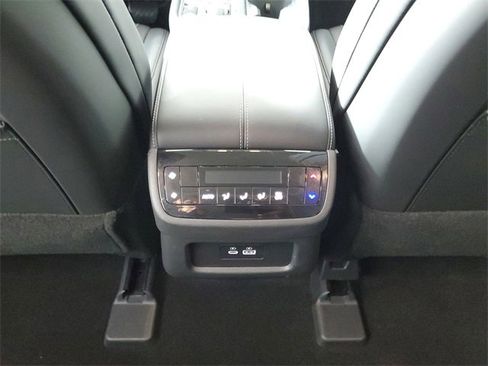 Certified 2025 INFINITI QX60 Pure image 15