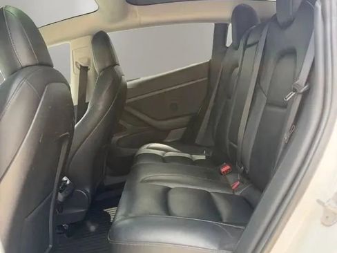 Used 2020 Tesla Model 3 Standard Range Plus RWD image 11