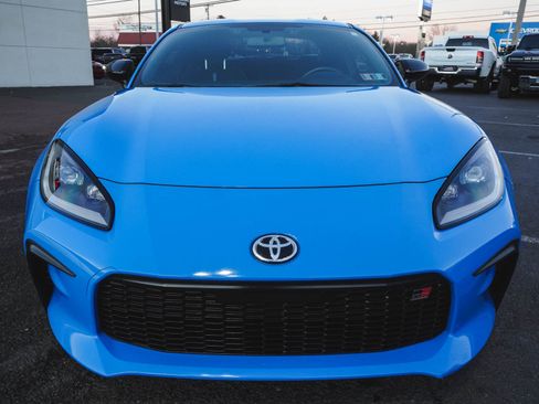 Used 2022 Toyota GR86 Premium image 2