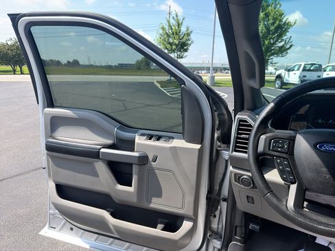 Used 2015 Ford F150 XLT w/ Equipment Group 302A Luxury AWD/4WD image 12