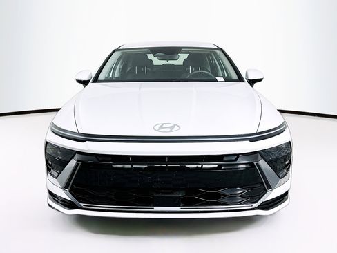 Used 2024 Hyundai Sonata SEL FWD image 2