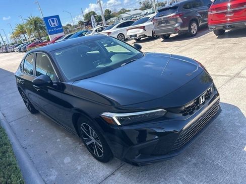 Used 2024 Honda Civic LX image 3