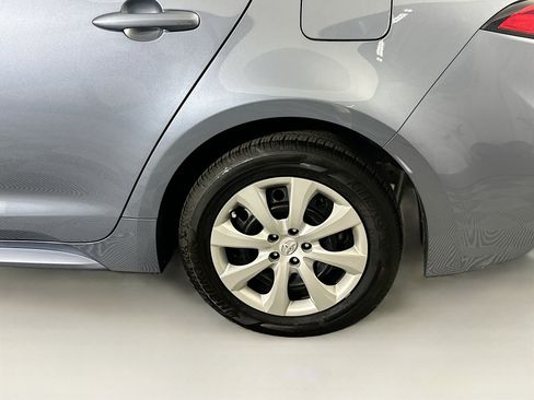 Used 2025 Toyota Corolla LE w/ Convenience Package FWD image 11
