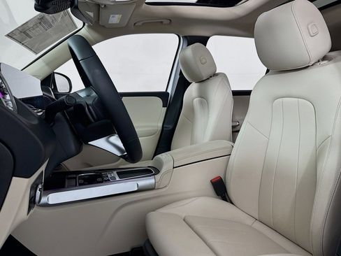New 2026 Mercedes-Benz GLB 250 image 16