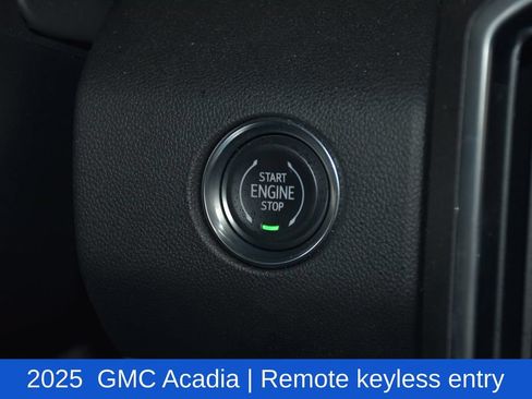 Used 2025 GMC Acadia Elevation w/ Elevation Premium Package FWD image 17
