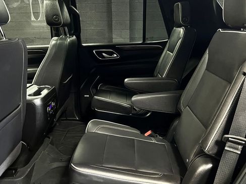 Used 2024 Chevrolet Tahoe Premier AWD/4WD image 18