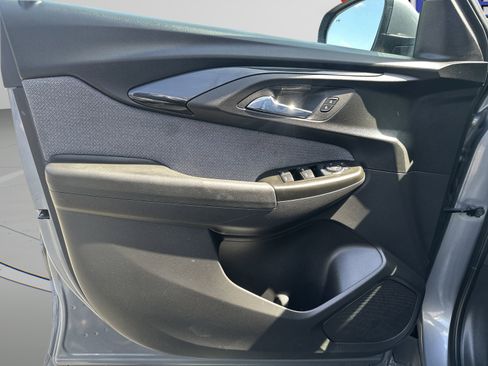 Used 2022 Chevrolet TrailBlazer LT w/ Convenience Package image 13