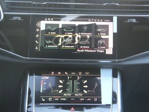 New 2025 Audi RS Q8 performance image 13