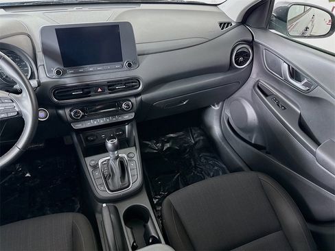 Certified 2022 Hyundai Kona SEL w/ Convenience Package image 27