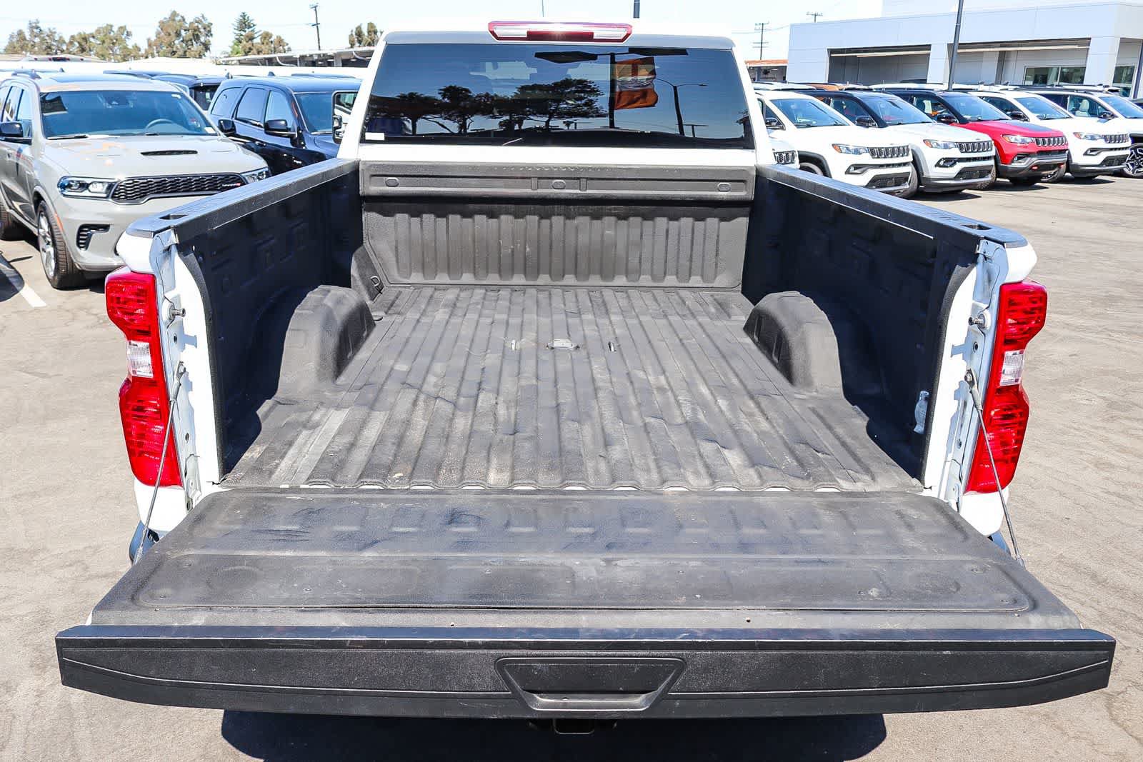 Used 2024 Chevrolet Silverado 2500 Custom w/ Custom Value Package AWD/4WD image 27