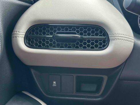 New 2026 Honda HR-V LX image 25