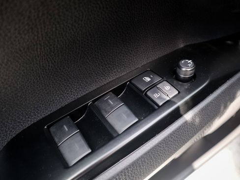 Used 2025 Toyota Camry XSE FWD image 15