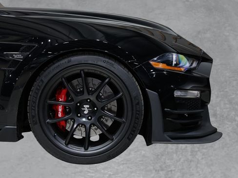 Used 2022 Ford Mustang GT Premium w/ GT Performance Package RWD image 16