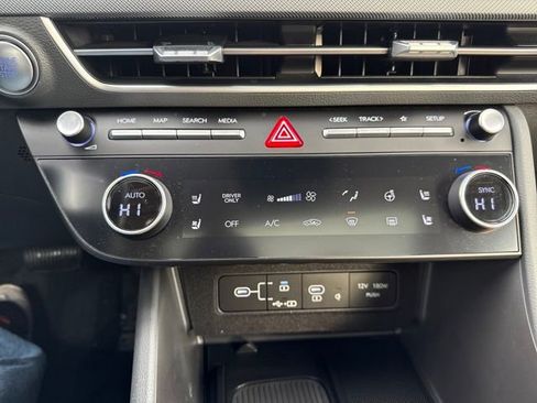 Used 2025 Hyundai Sonata Limited image 34