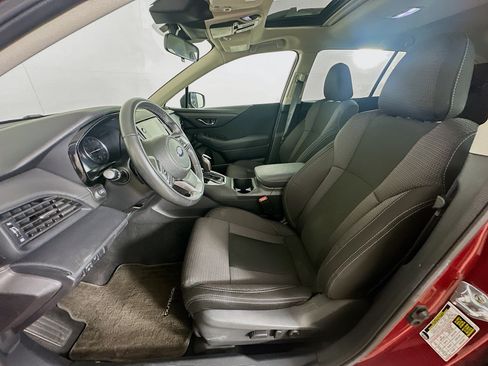 Used 2025 Subaru Outback Premium AWD/4WD image 13