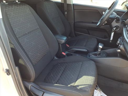 Used 2019 Kia Rio S w/ Technology Package image 13