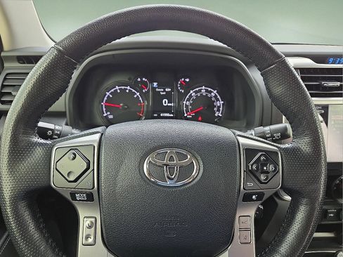Used 2024 Toyota 4Runner SR5 Premium image 24